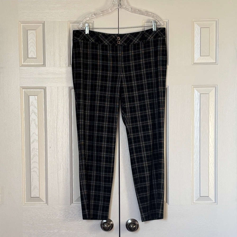 WHBM Black Plaid Slim Ankle Pants